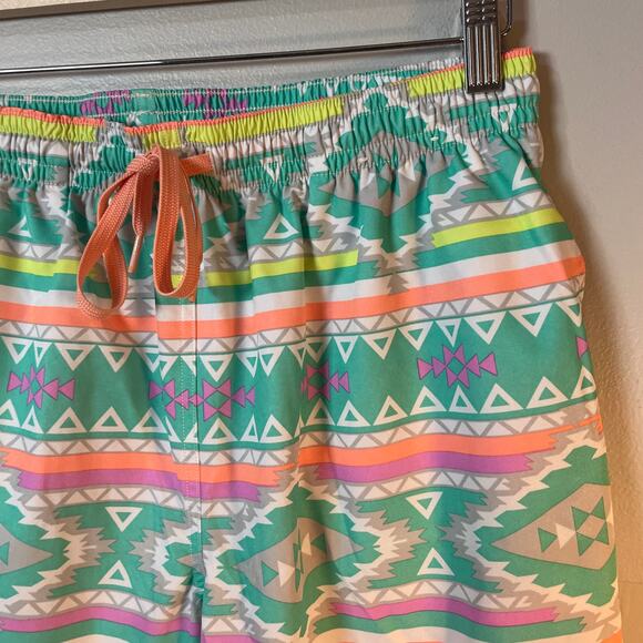 Chubbies Classic Swim Trunk The En Fuegos in Teal Geometric Men's SZ Large 5.5" - Picture 7 of 15